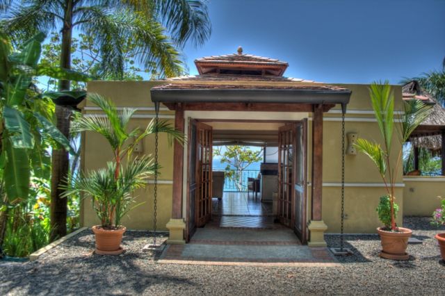dominical real estate, villa for sale, ocean view, luxury villa, walk to the beach, dominical, house for sale, 3 bedroom, private, gated, guarded, easy access, dominicalito bay, vacation rental, rental income, investment opportunity